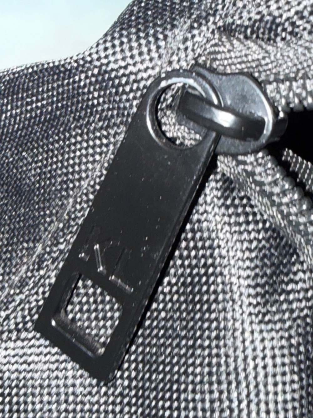 GUC- Karl Lagerfeld- Paris Cat Duffle Bag - Picture 4 of 5